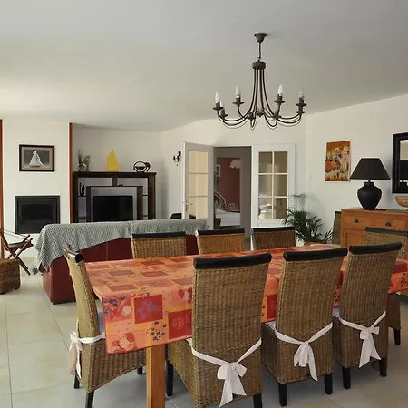 Villa Magnifique Avec Piscine 2351